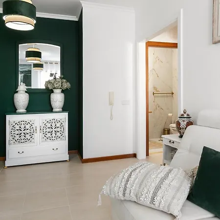 Διαμέρισμα Modern Flat
